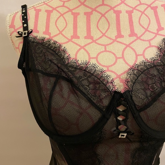 Victoria’s Secret Lingerie 🆕 - Picture 2 of 4